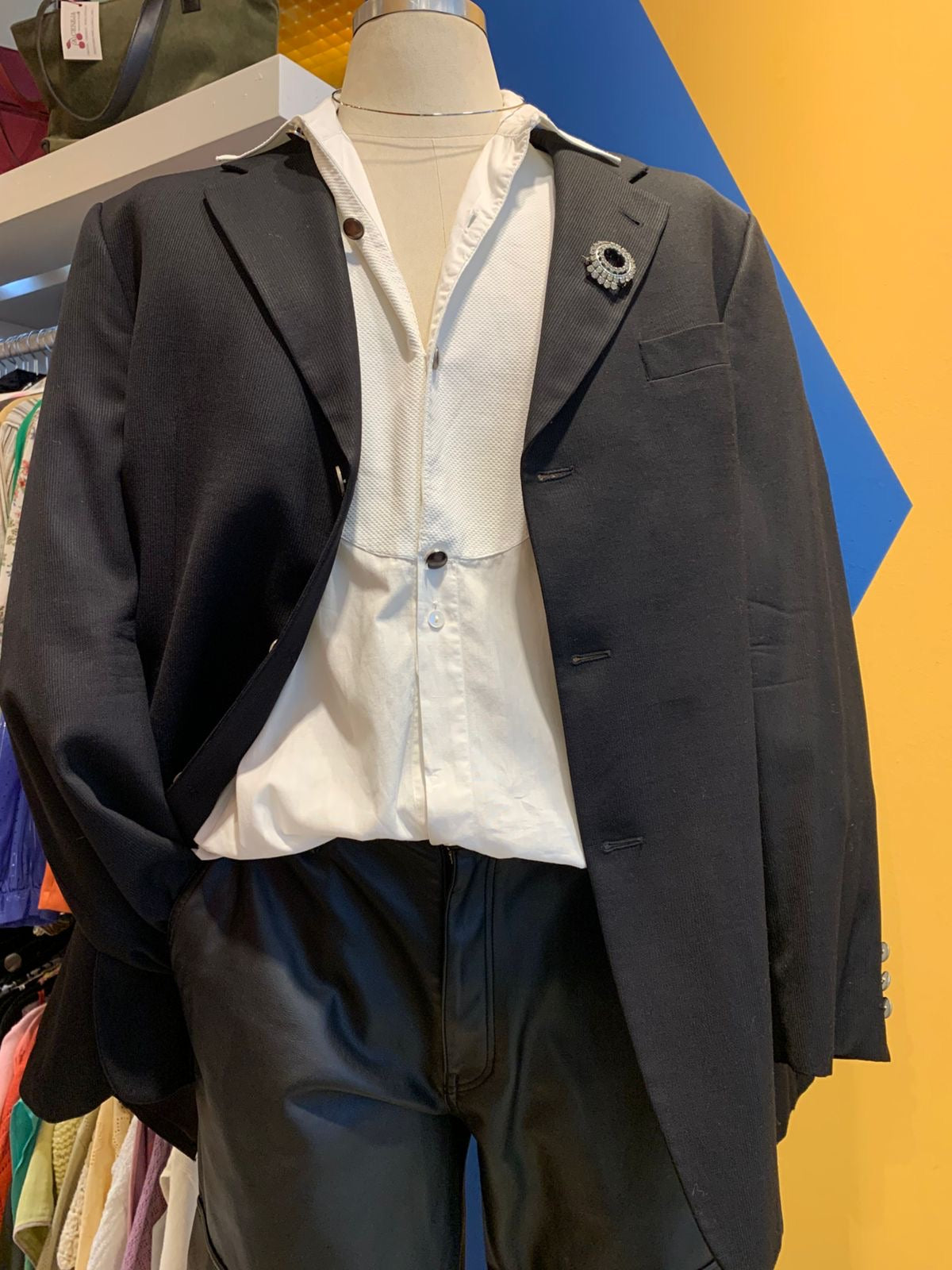 Camisa bege estilizada