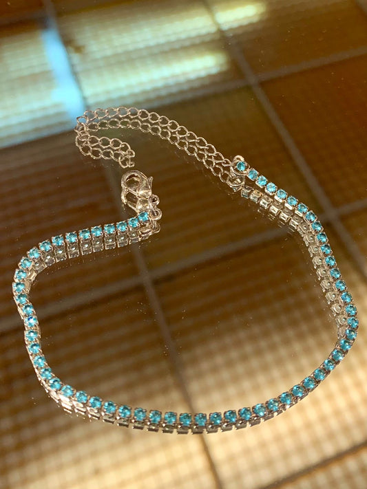 Pulseira de strass azul claro