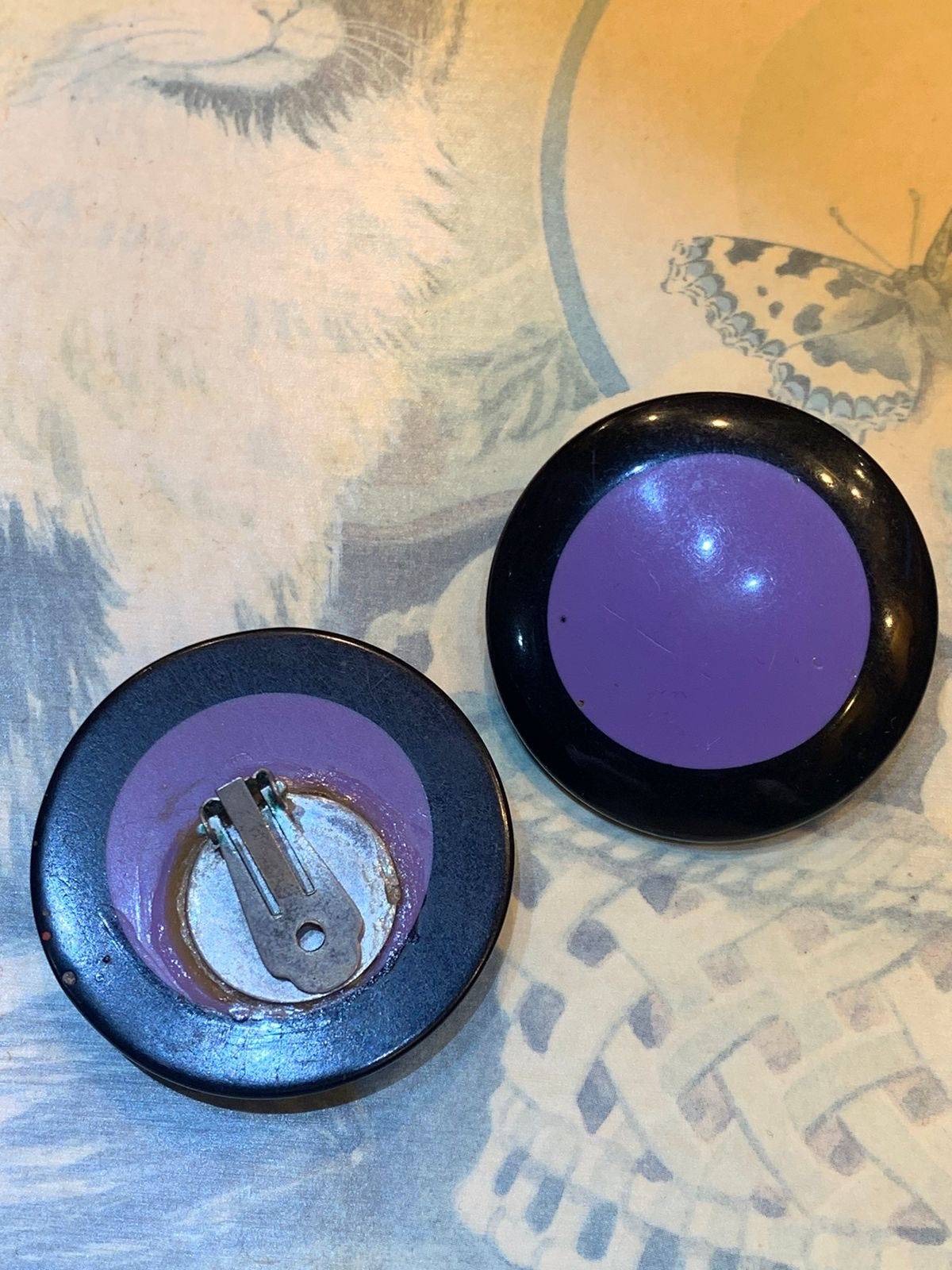 Brinco de pressão roxo