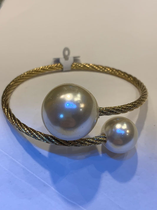 Chocker duas pérolas