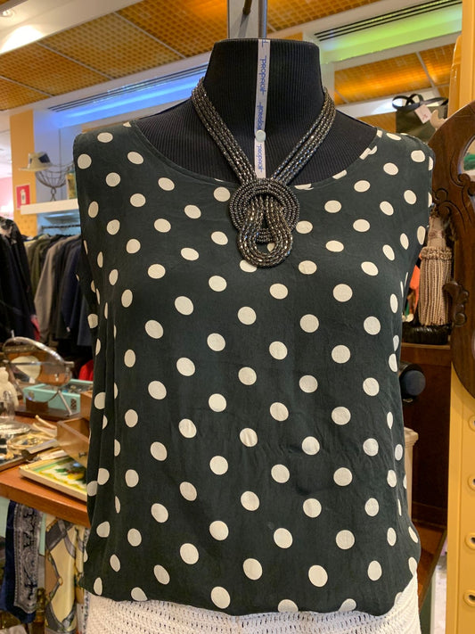 Blusa de seda poá