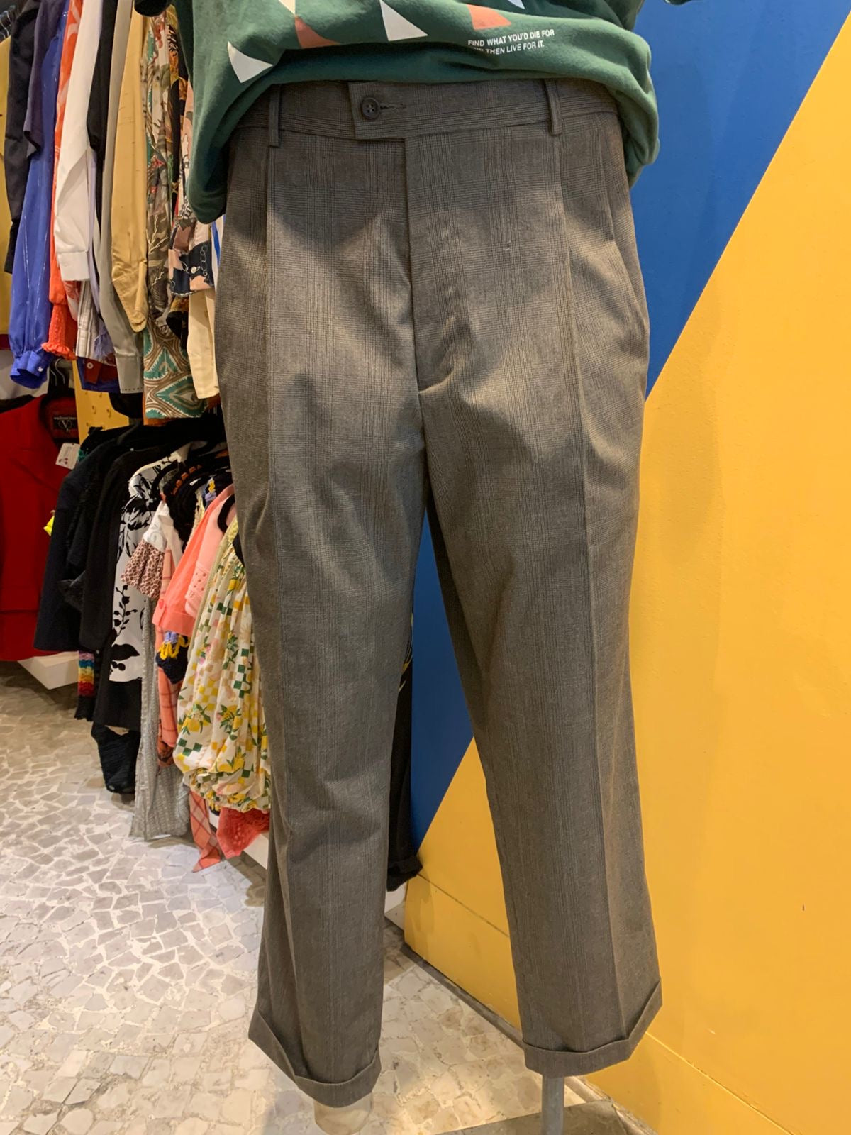 Calça alfaiataria cinza