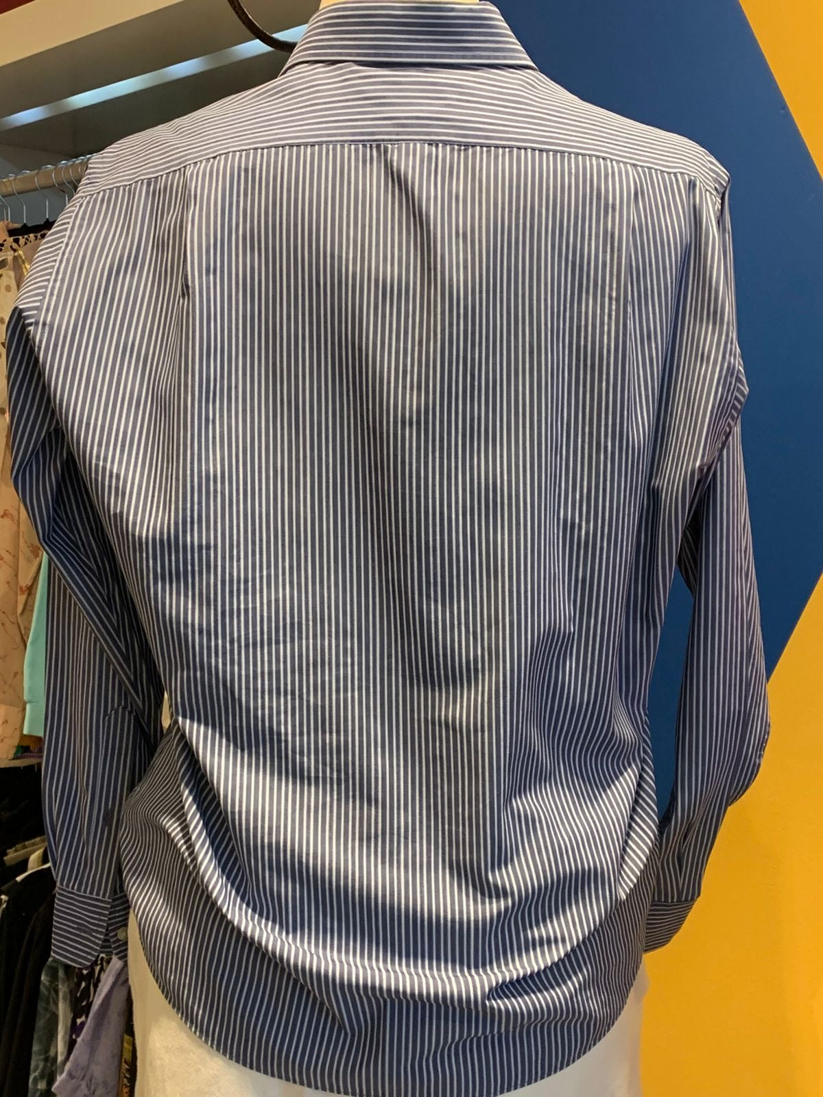 Camisa listrada azul claro