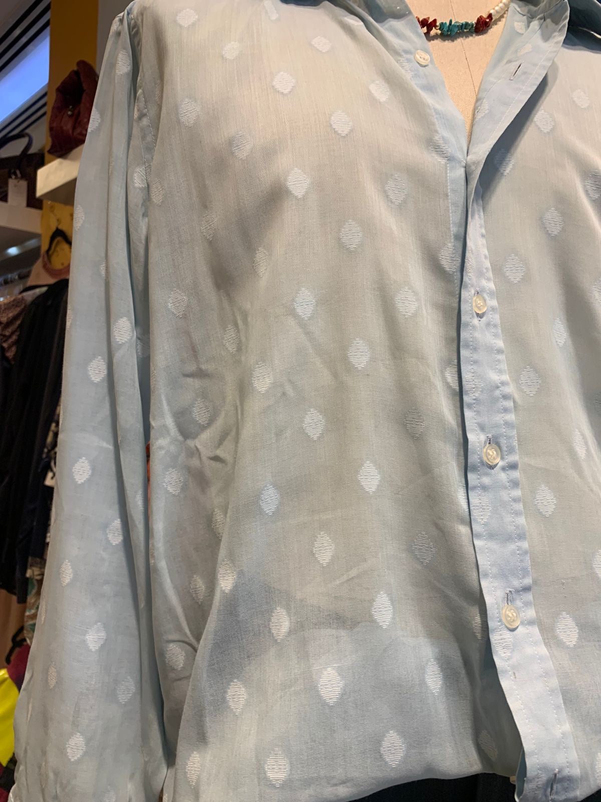 Camisa anos 70 azul bebê