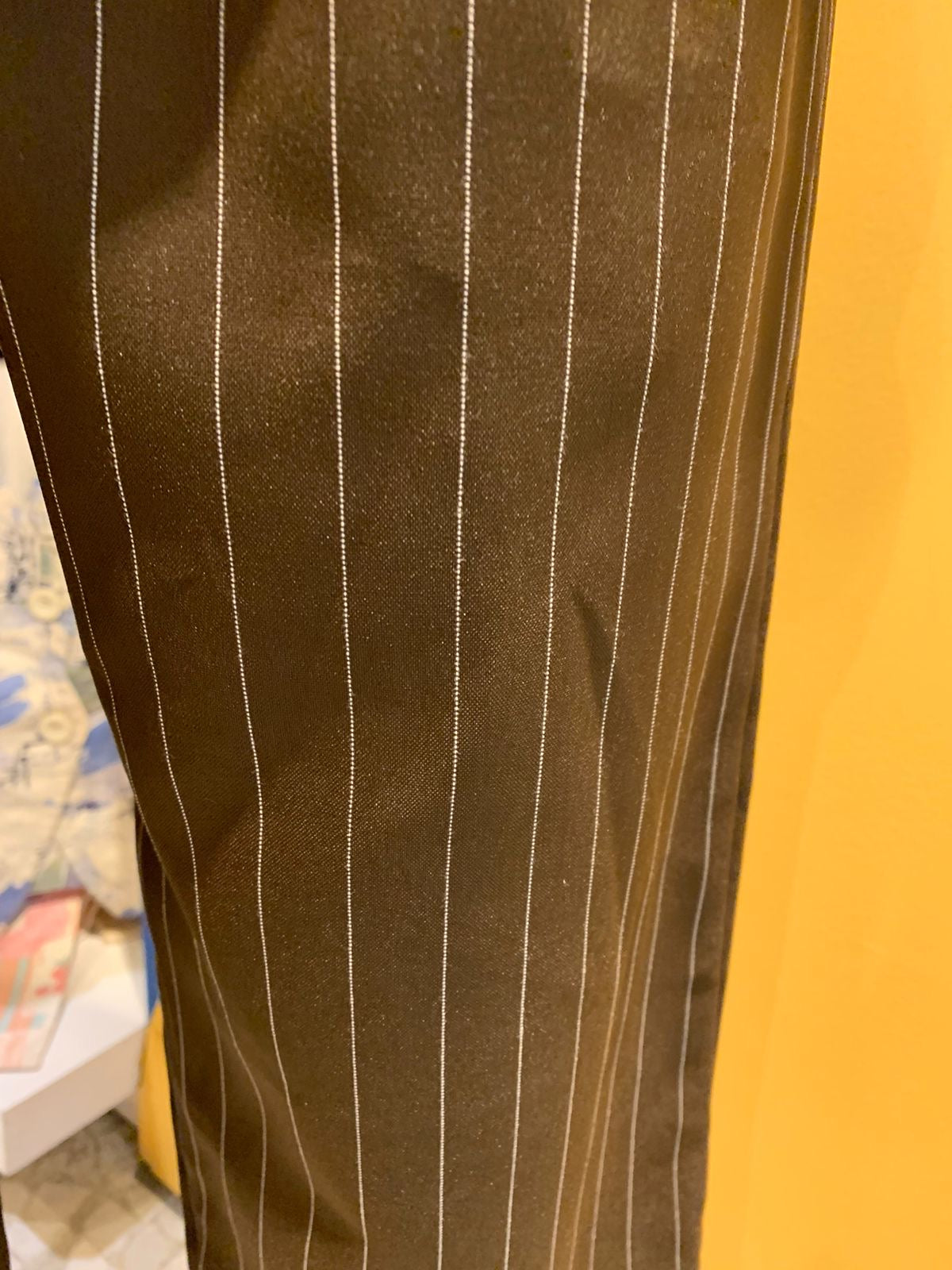 Calça marrom risca de giz