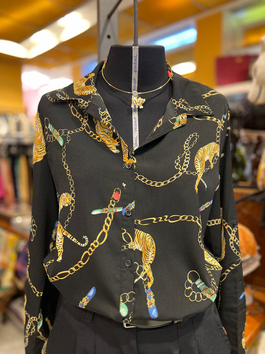 Camisa de manga longa preta com estampa de tigre