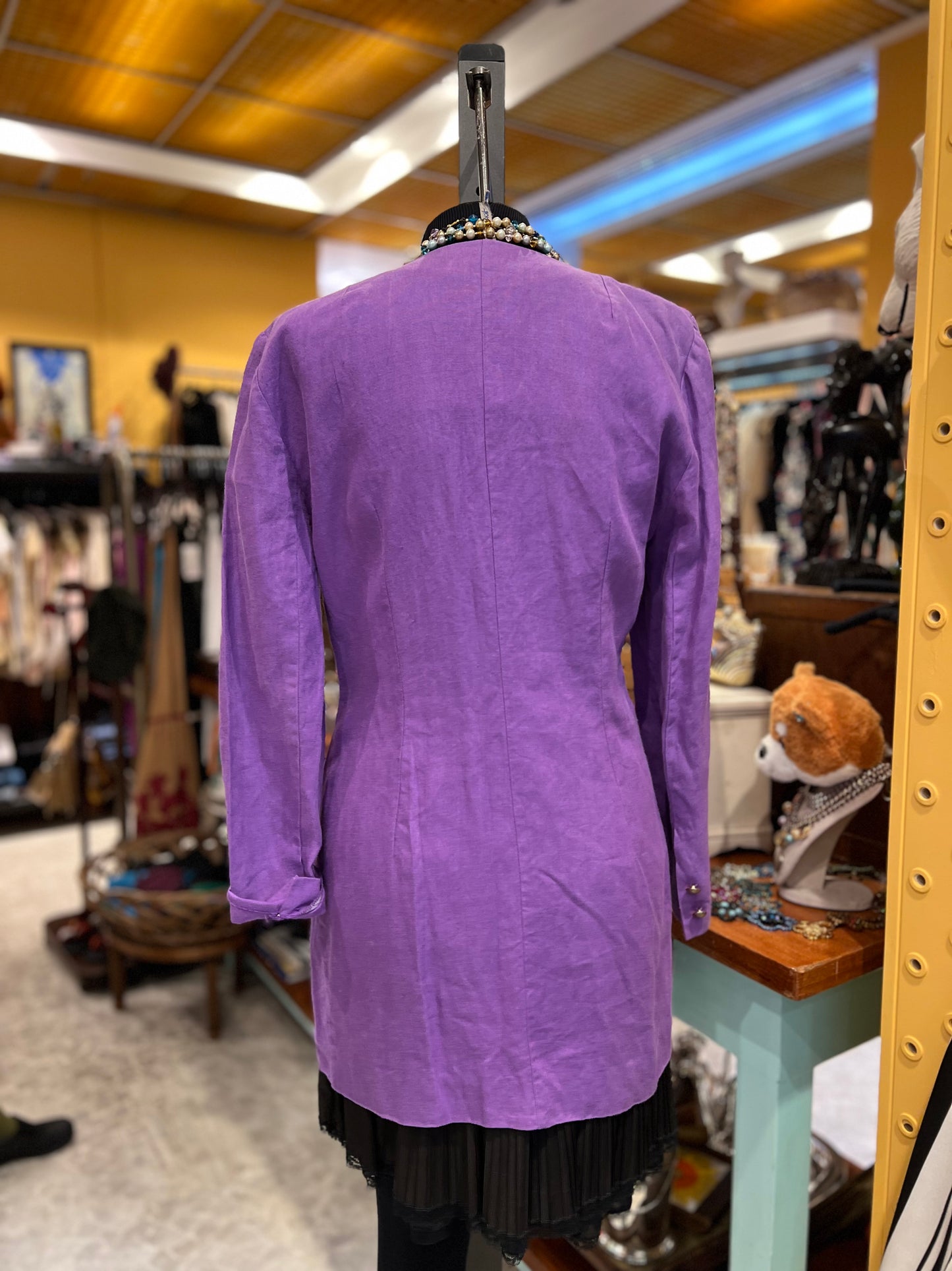 Blazer vintage roxo com botões dourados