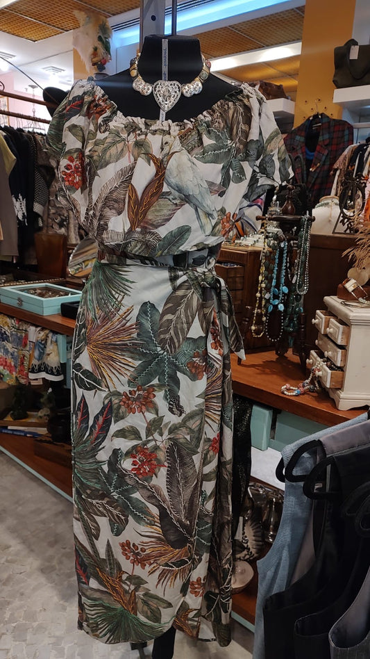 Vestido ciganinha bordado a mão