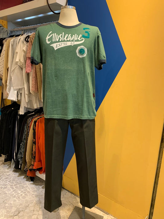 Calça preta simples