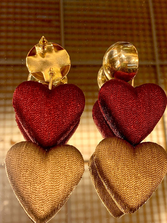 Brinco de coração feito a mão banhado a ouro