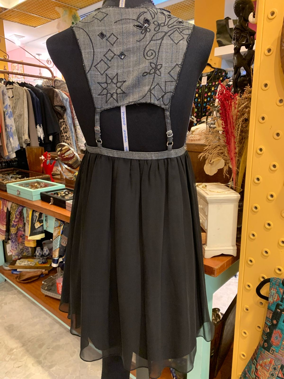 Vestido design vazado