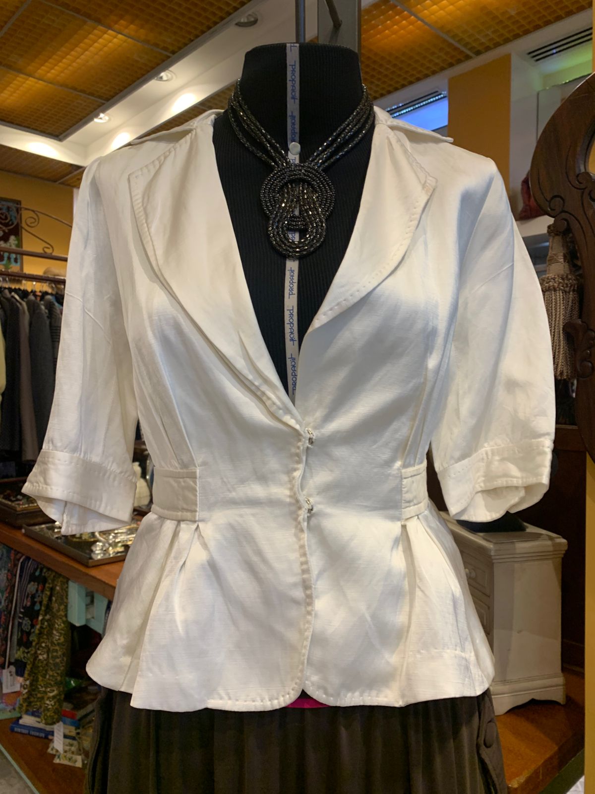 Blusa branca romântica