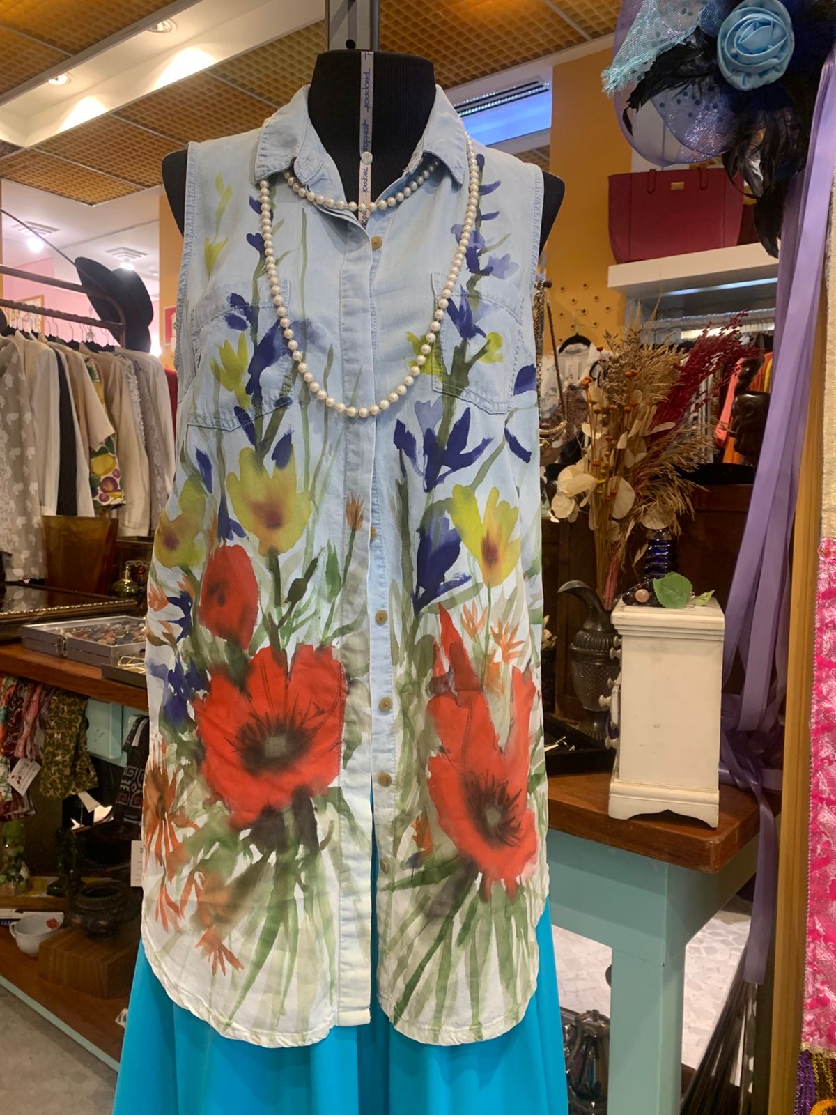 Blusa longa pintada a mão