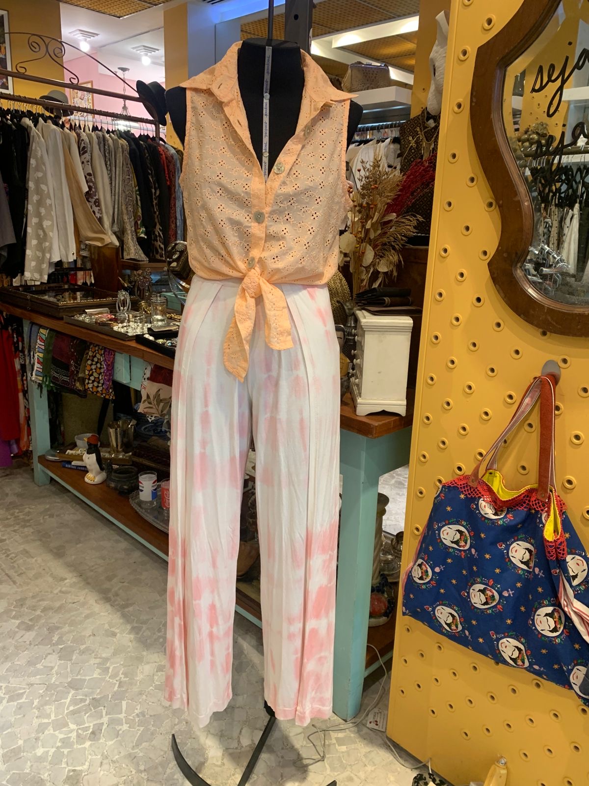Blusinha de amarração laranja