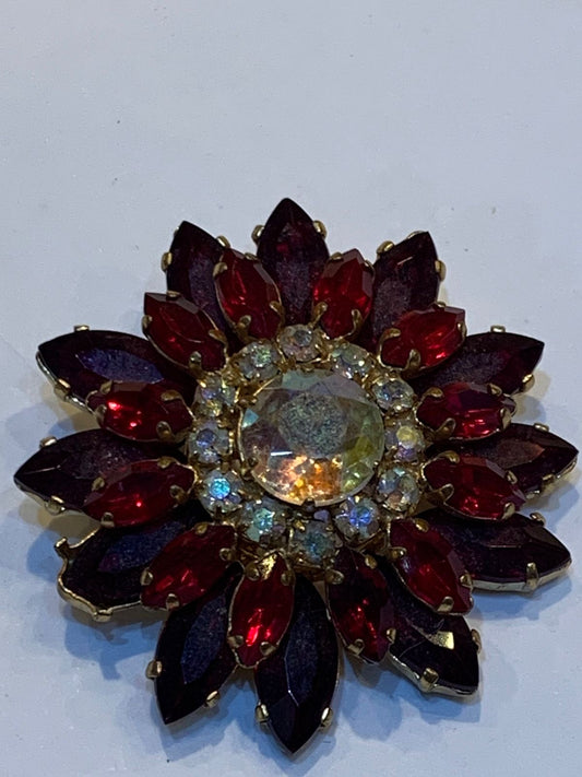 Broche flor grande cravejado vermelho
