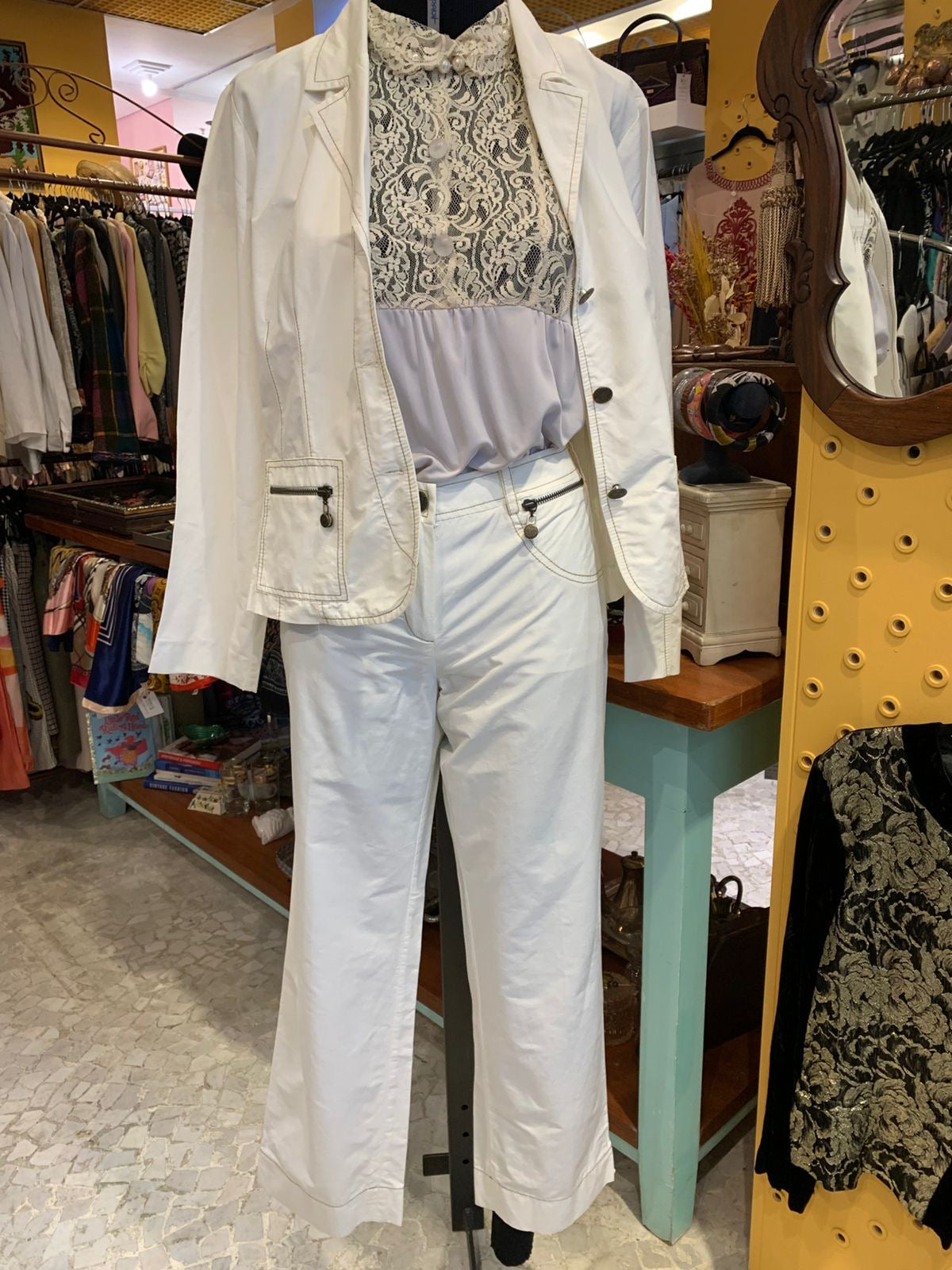 Conjunto alcaçuz branco