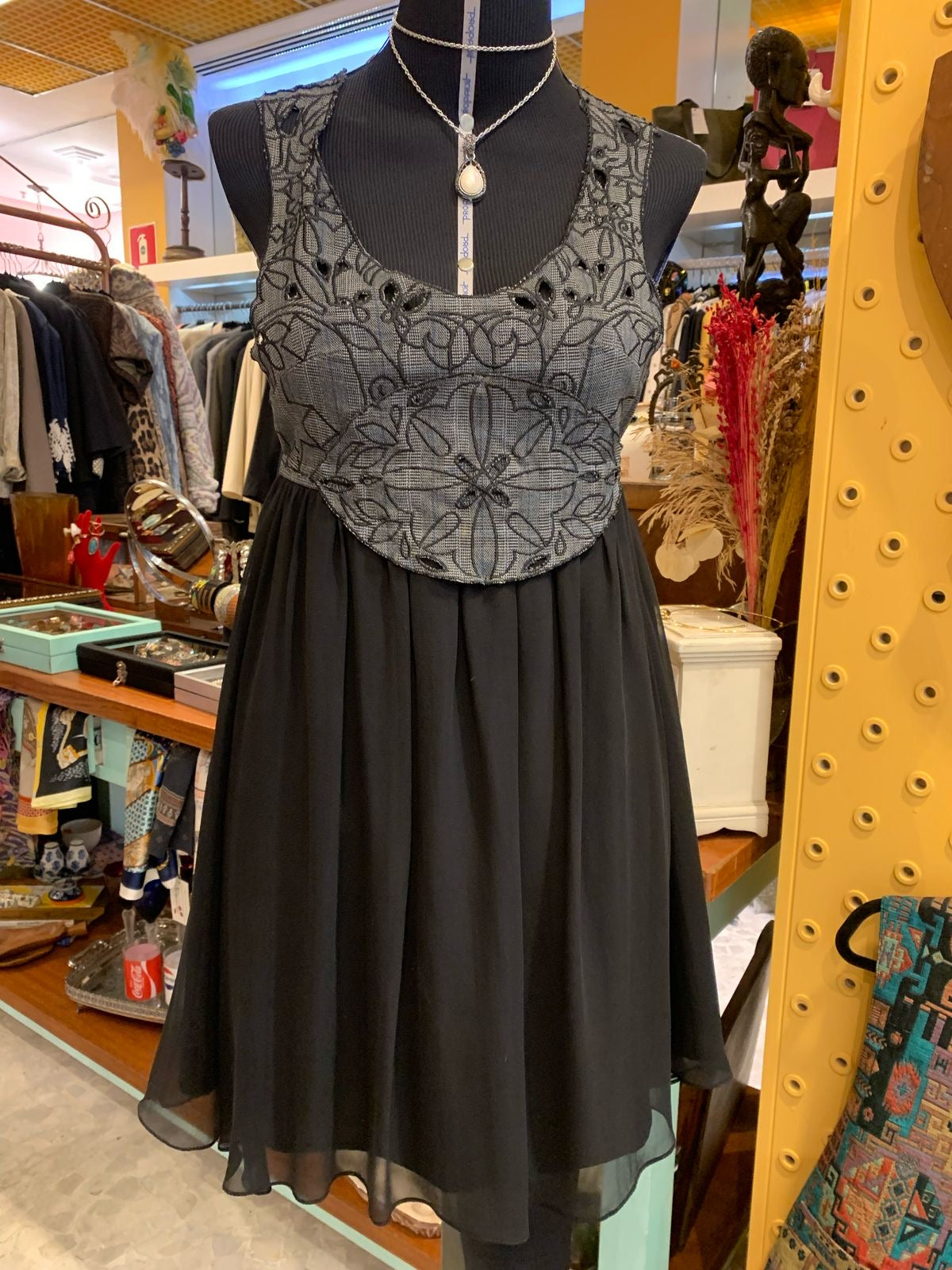 Vestido design vazado