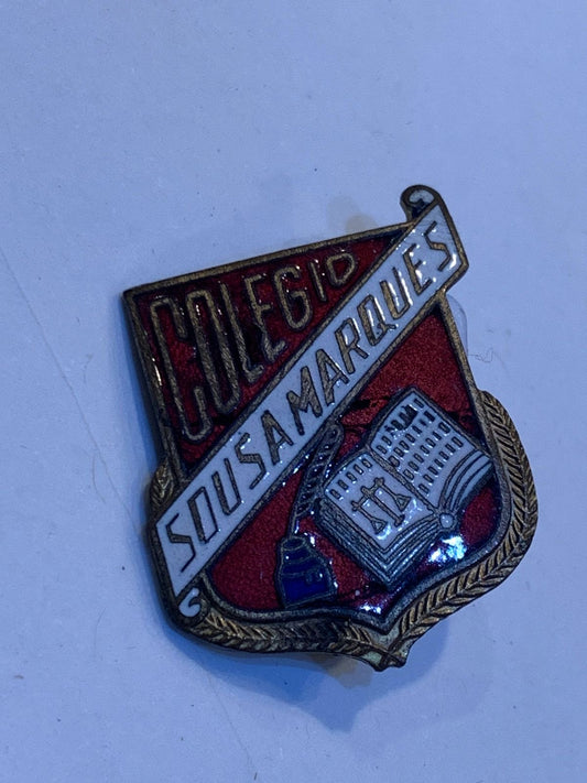 Broche colégio Sousa marques