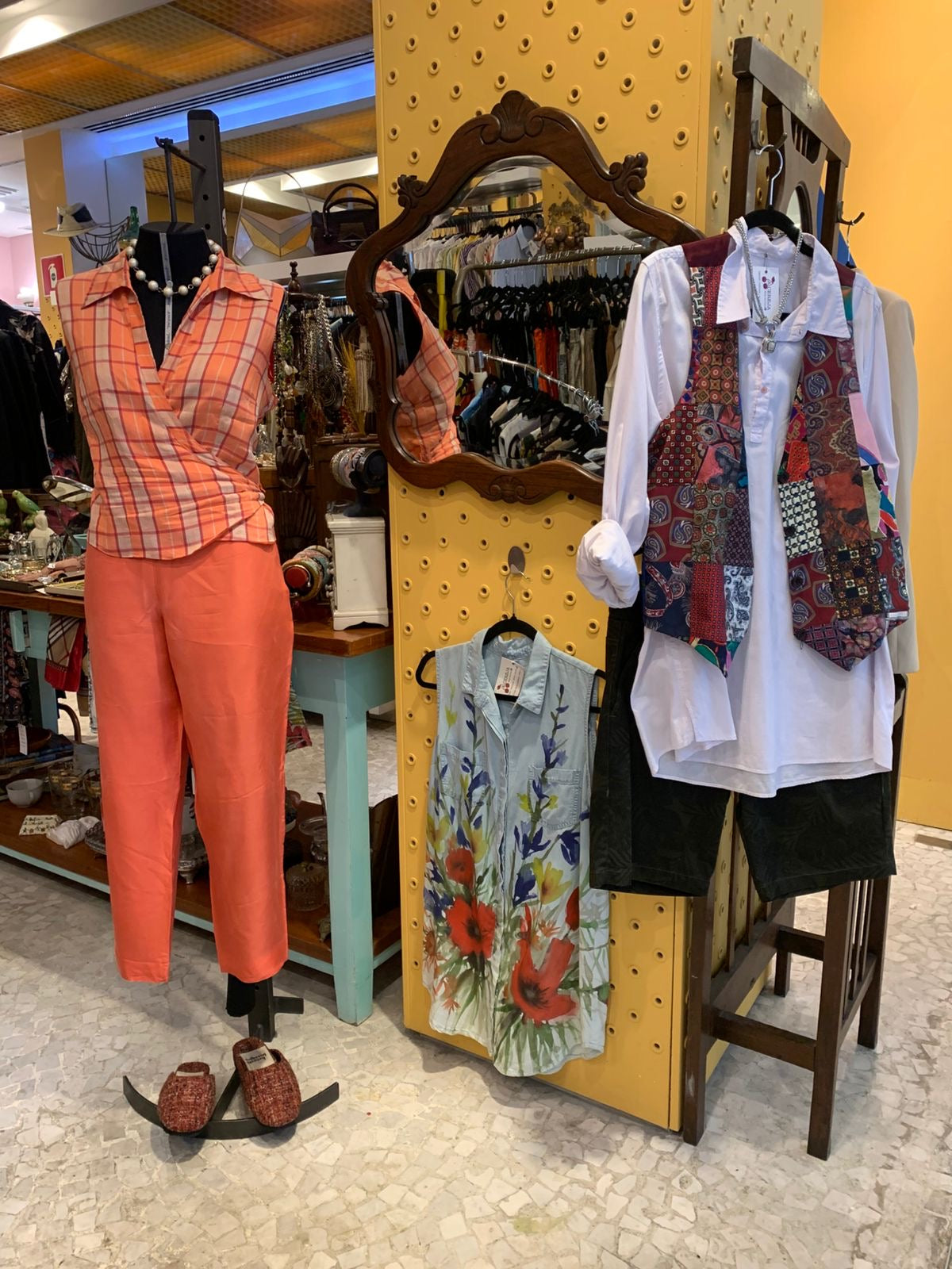 Conjunto de seda coral