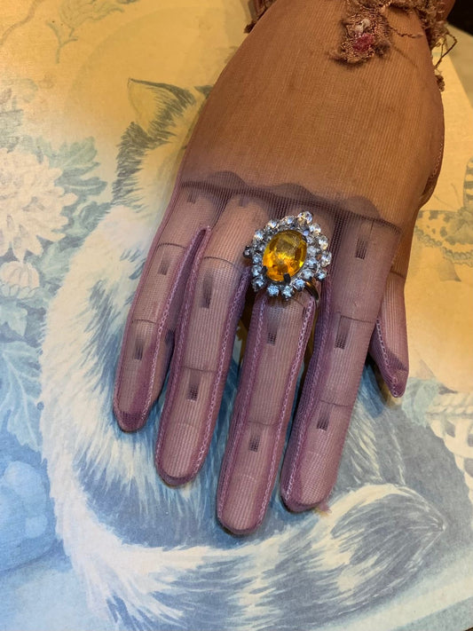 Anel ajustável upcycling com strass e pedra amarela