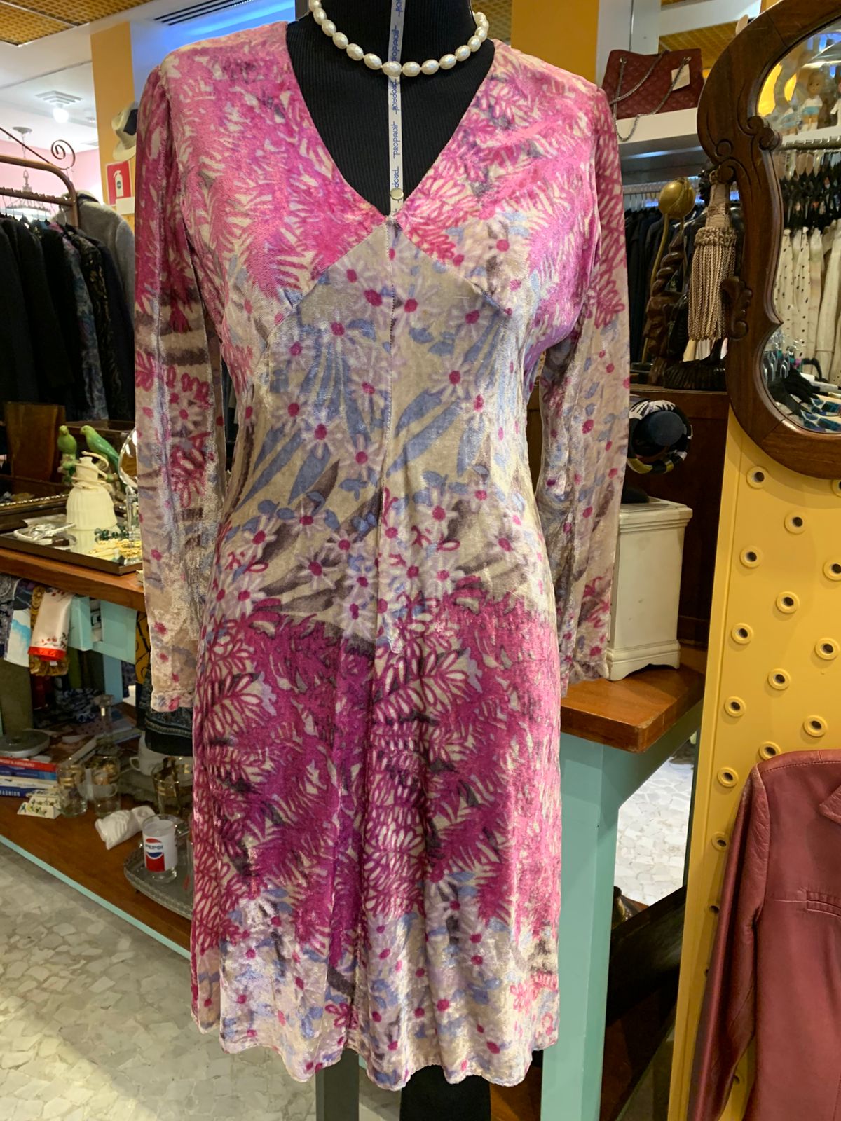 Vestido de veludo rosa