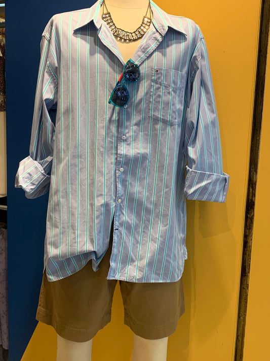 Camisa listrada tons de azul