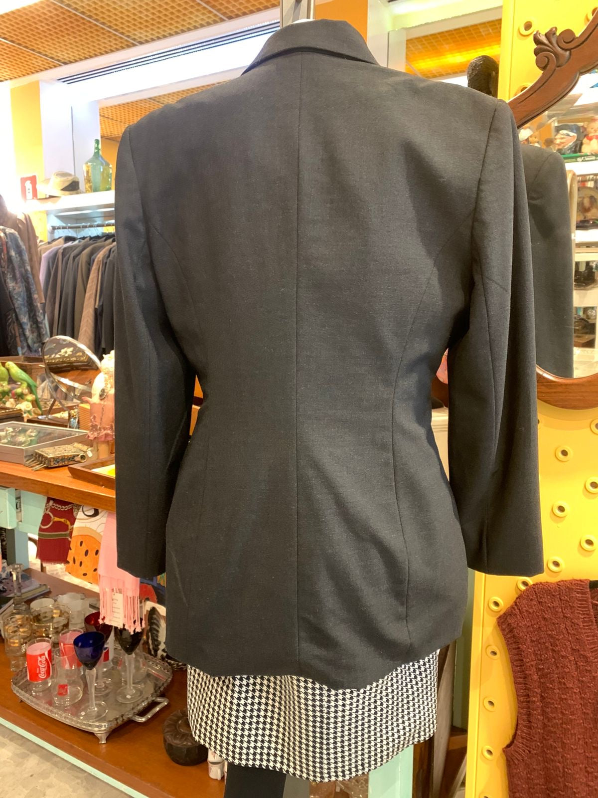Blazer Preto botões dourados