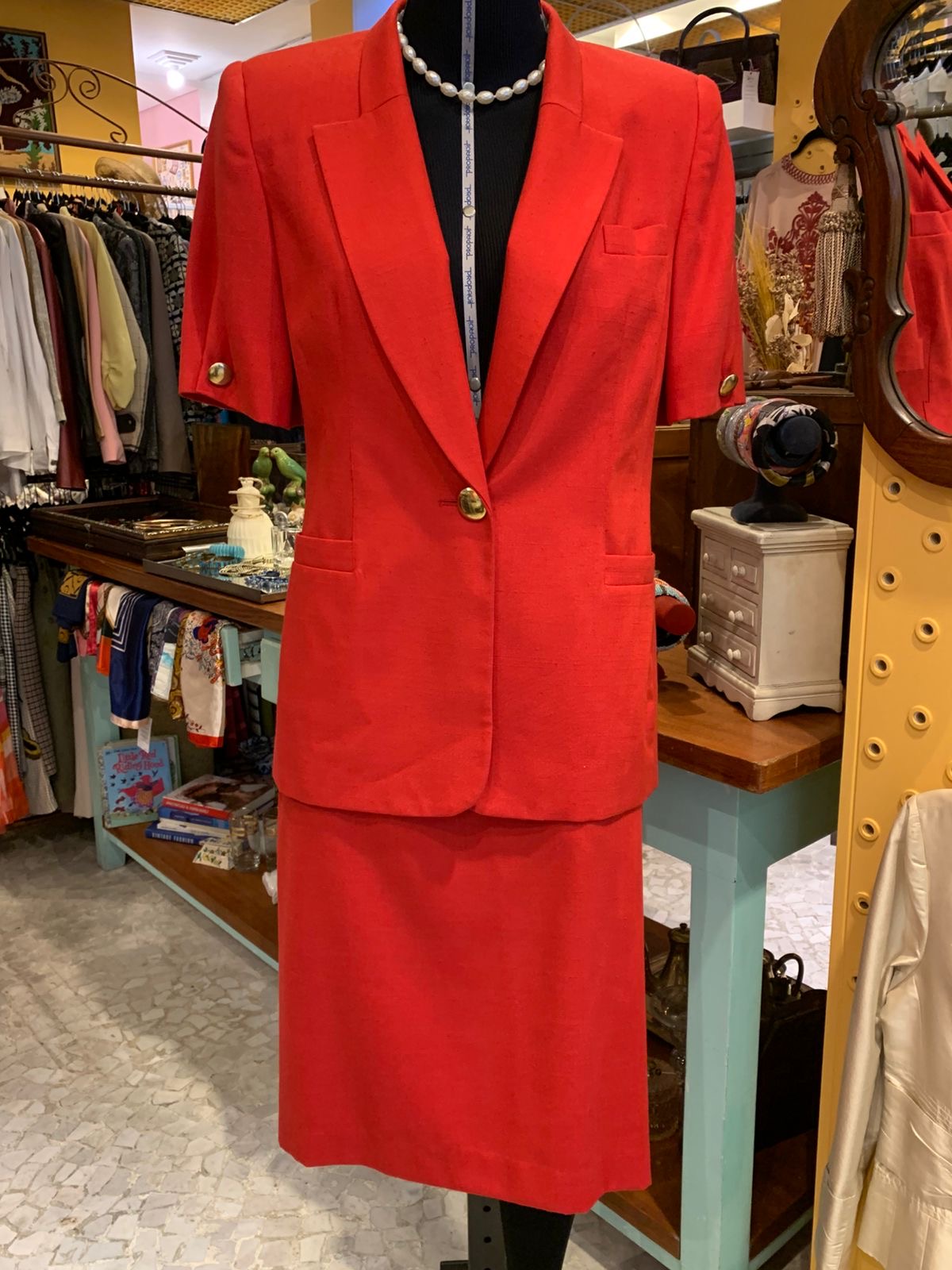 Conjunto vermelho